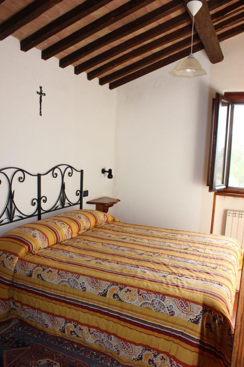 Agriturismo La Ginestrella Civitella D'Arna Phòng bức ảnh