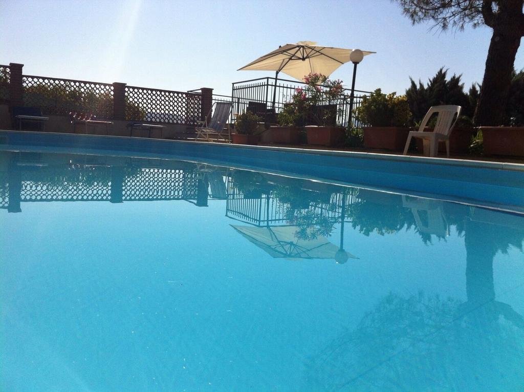 Agriturismo La Ginestrella Civitella D'Arna Ngoại thất bức ảnh