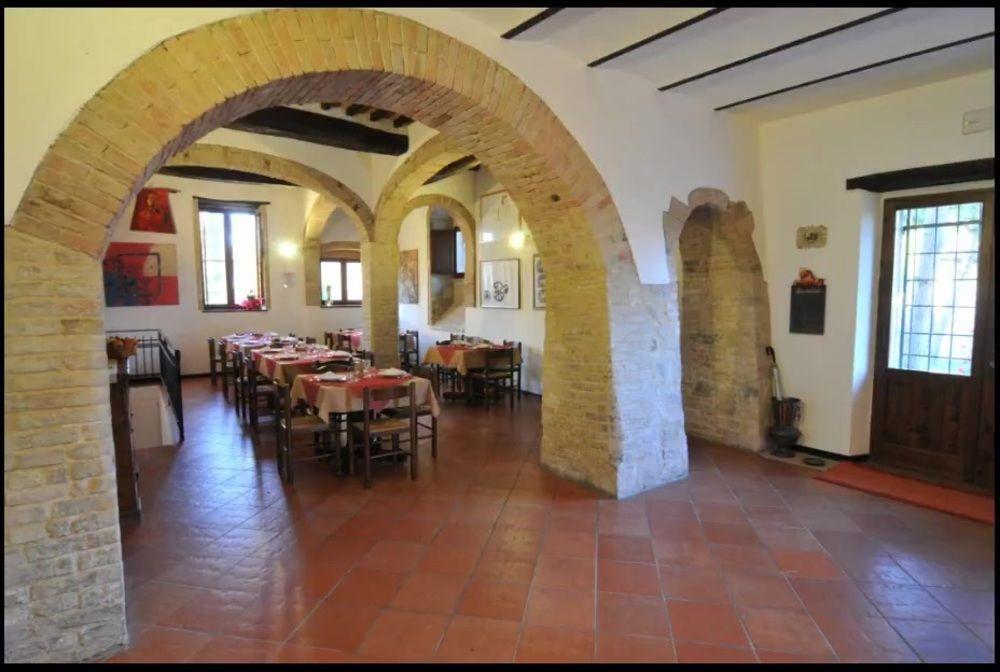 Agriturismo La Ginestrella Civitella D'Arna Ngoại thất bức ảnh