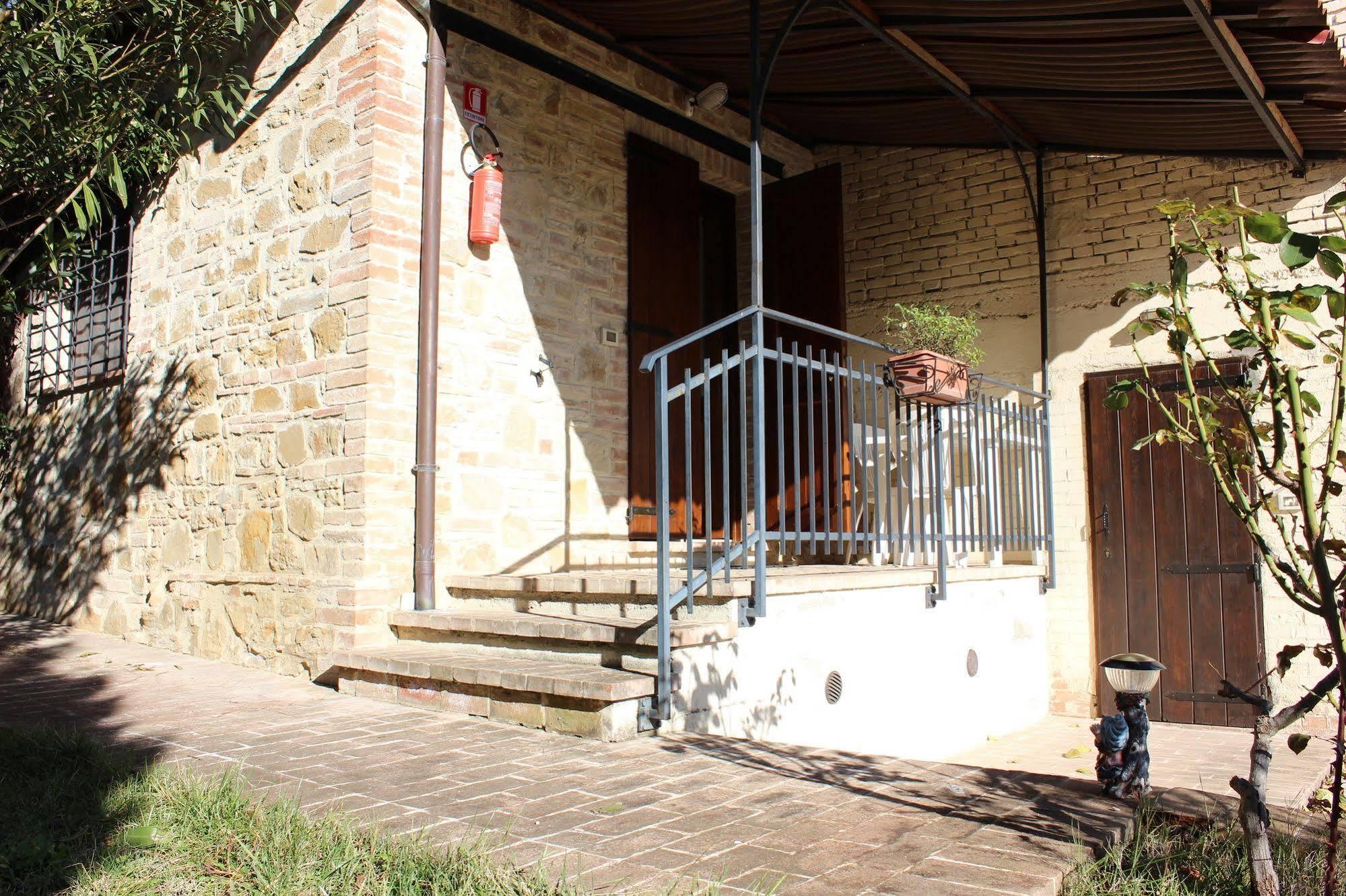 Agriturismo La Ginestrella Civitella D'Arna Ngoại thất bức ảnh