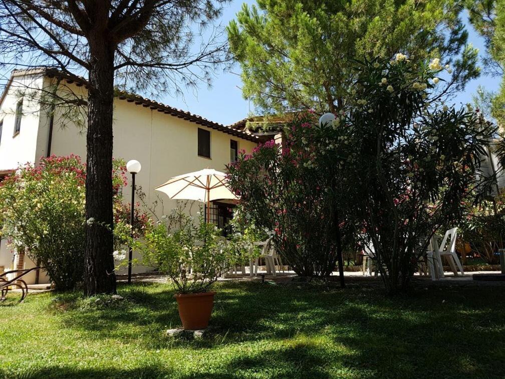 Agriturismo La Ginestrella Civitella D'Arna Ngoại thất bức ảnh