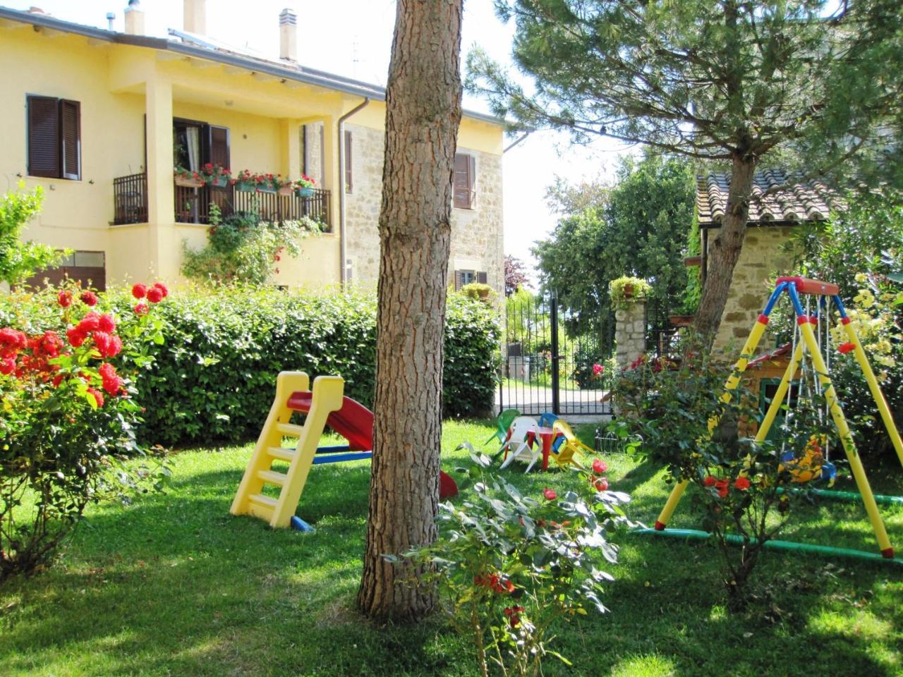 Agriturismo La Ginestrella Civitella D'Arna Ngoại thất bức ảnh